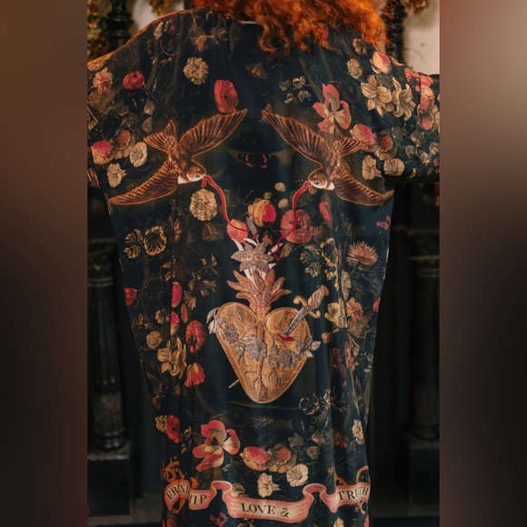 ⭐️NEW⭐️ Heart of Gold Vintage Victorian Art Full Length Duster Robe - Picture 12 of 15